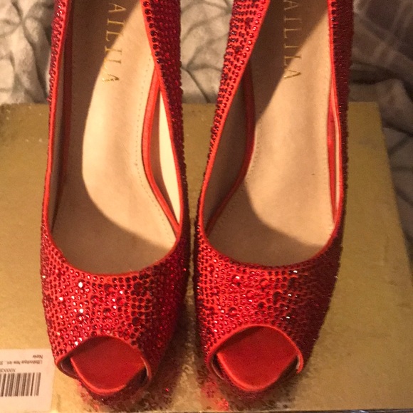 Red crystal peep toe pumps size 9 - Picture 7 of 8